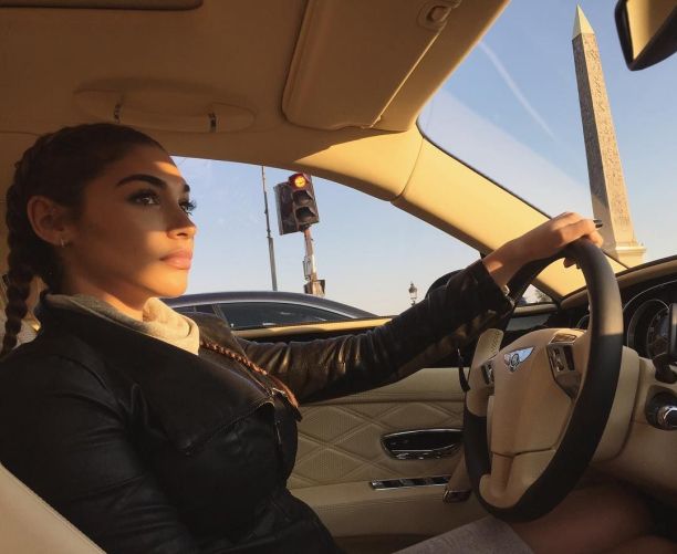   (Chantel Jeffries)  - , ,     /  - 82