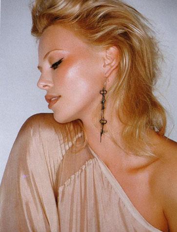   (Charlize Theron)  -  /  - 117