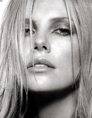   (Charlize Theron)  -  /  - 136