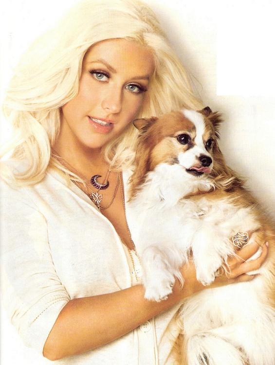 Christina Aguilera Photo (  )   /  - 225