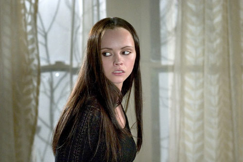 Christina Ricci Photo (  )   /  - 10