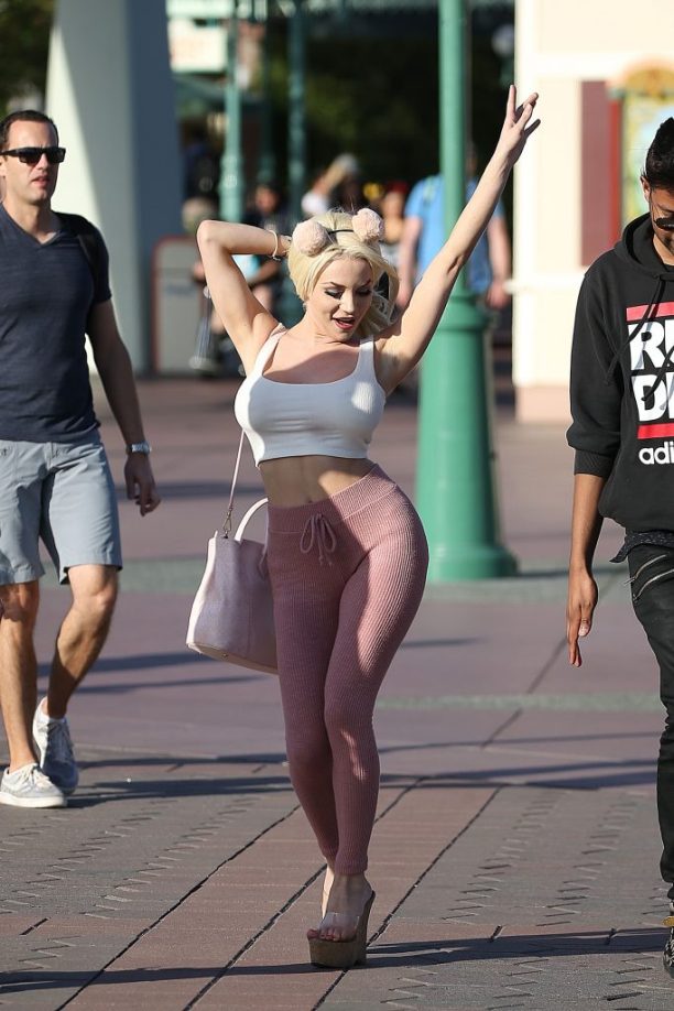 Courtney Stodden Photo (  )   /  - 12