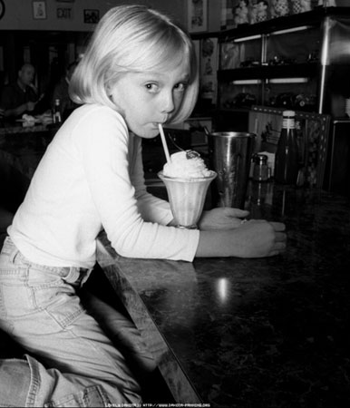 Dakota Fanning Photo (  )    /  - 33