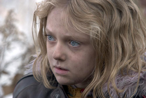 Dakota Fanning Photo (  )    /  - 49