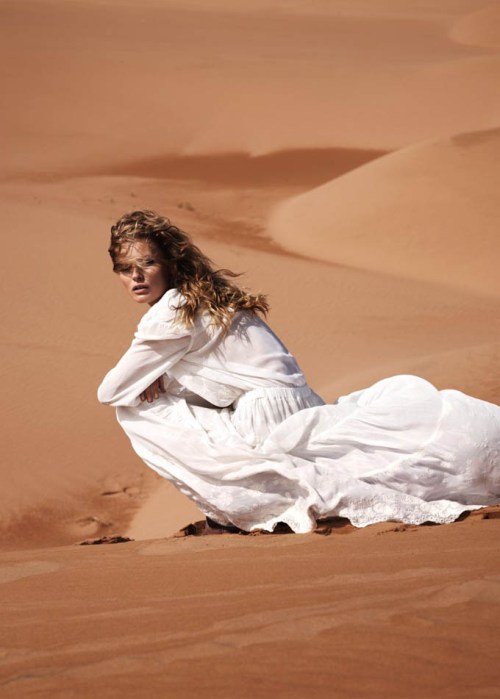 Edita Vilkeviciute Photo  (  )  /  - 96