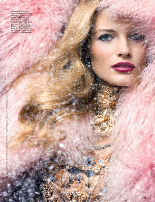 Edita Vilkeviciute Photo  (  )  /  - 129