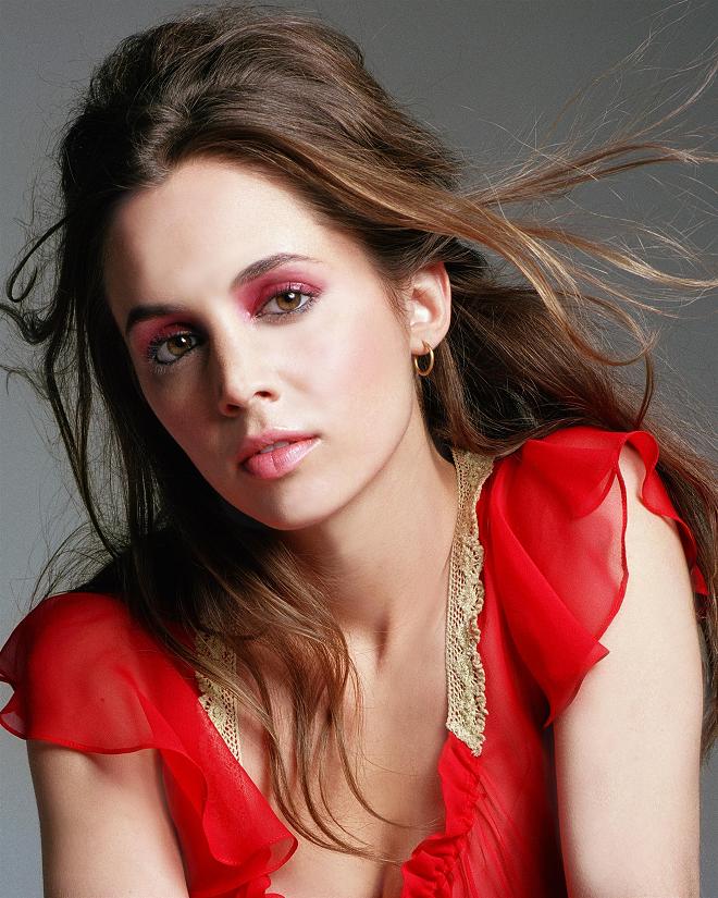 Eliza Dushku Photo (  )    /  - 13