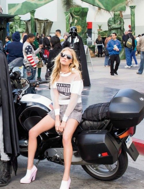 Elsa Hosk Photo (  )    /  - 65