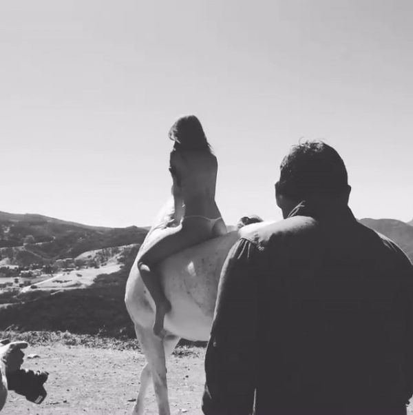 ����� ���������� (�����������) Emily Ratajkowski ���� - ���������� ������� � ������ / �������� - 149