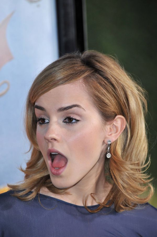 Emma Watson Photo (  )   /  - 71