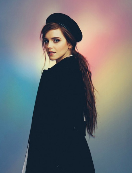 Emma Watson Photo (  )   /  - 85