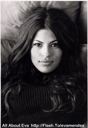 Eva Mendes Photo (  )   /  - 84
