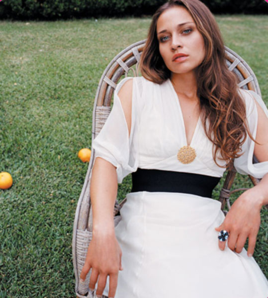 Fiona Apple Photo (  )   /  - 8