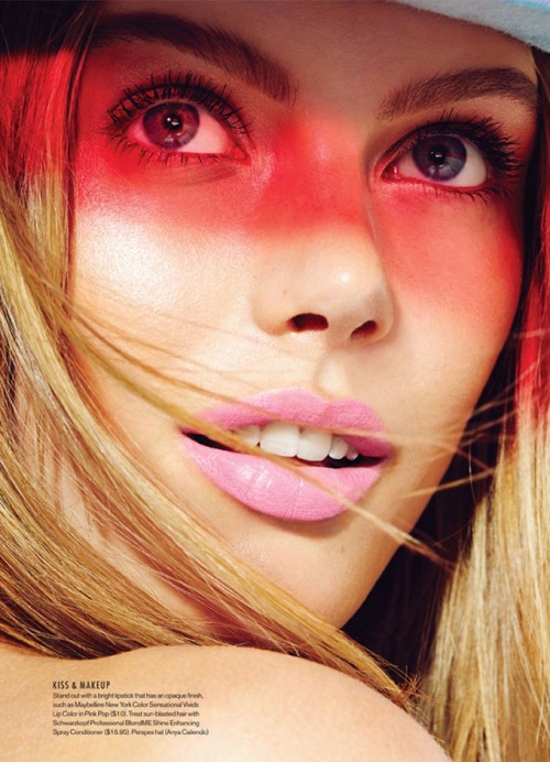 Frida Gustavsson Photo (  )   /  - 11