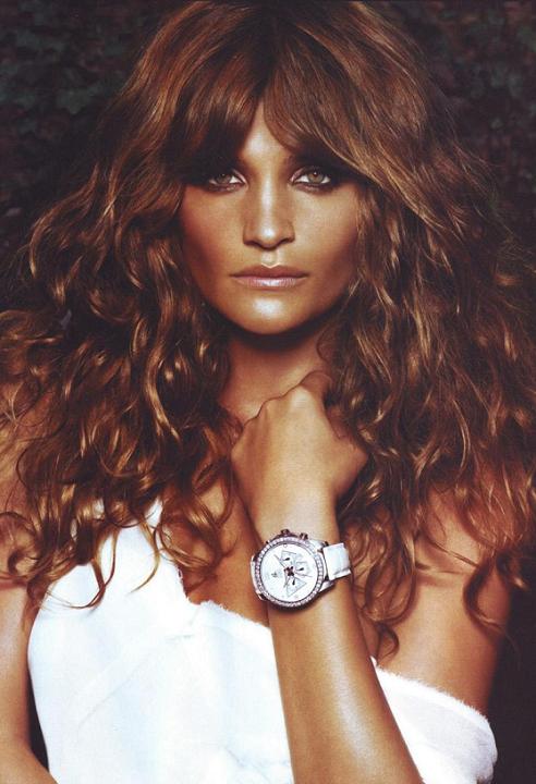 Helena Christensen ( )     /  - 69