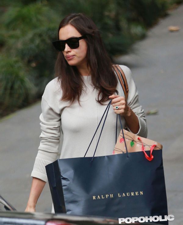   (Irina Shayk)  - ,    /  - 84