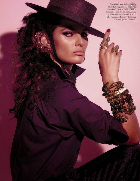 Isabeli Fontana Photo (  )  /  - 5