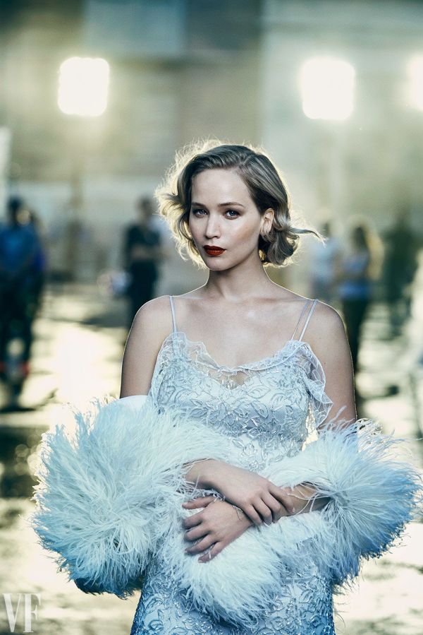   (Jennifer Lawrence)  -   /  - 27