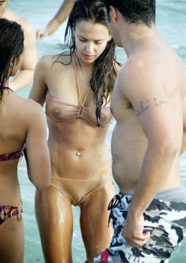 Jessica Alba Photo (  )   /  - 50