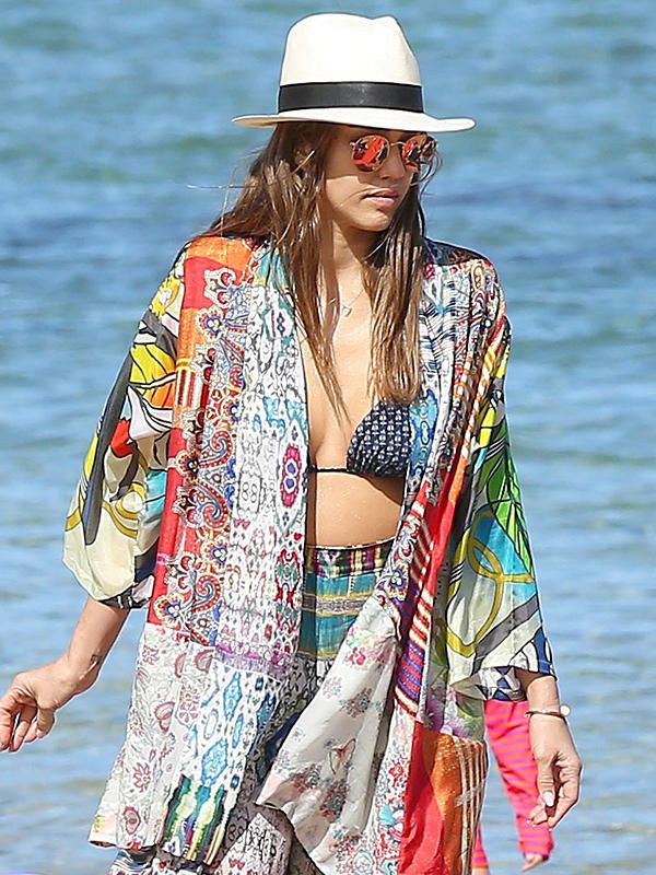 Jessica Alba Photo (  )   /  - 58