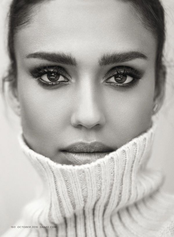 Jessica Alba Photo (  )   /  - 64