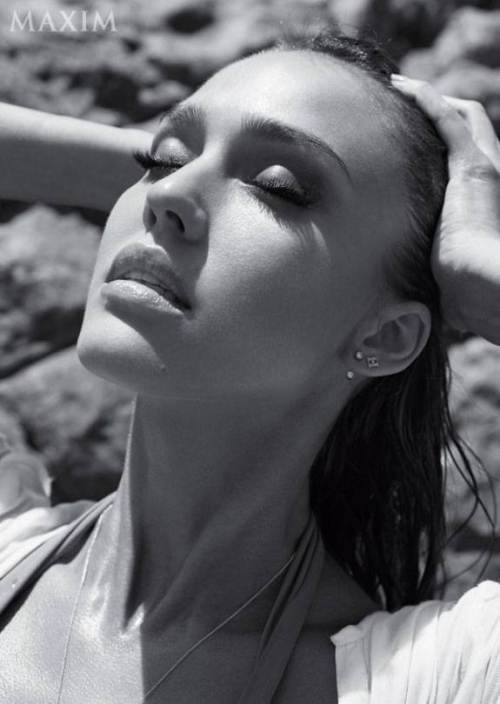 Jessica Alba Photo (  )   /  - 150