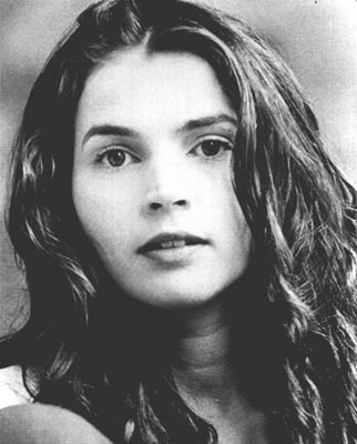 Julia Ormond Photo (  )   /  - 6