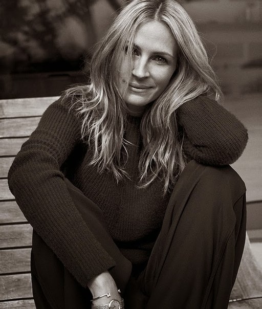 Julia Roberts Photo (  )   /  - 25