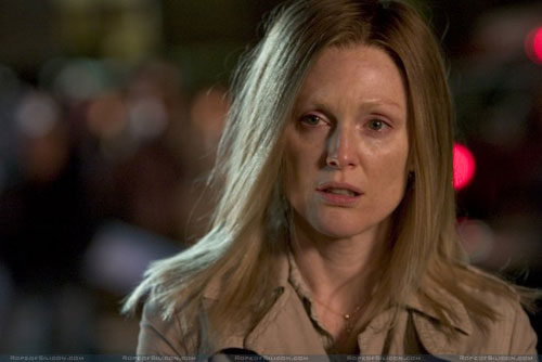 Julianne Moore Photo (  )   /  - 63