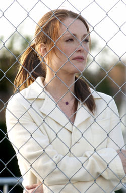 Julianne Moore Photo (  )   /  - 64