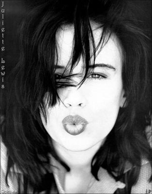 Juliette Lewis Photo (  )   /  - 16