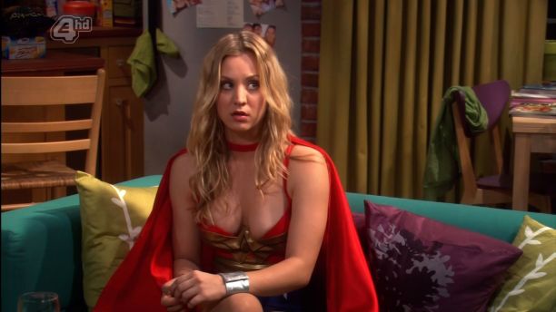 Kaley Cuoco Photo (  )   /  - 57