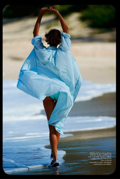 Karlie Kloss Photo (  )  /  - 86