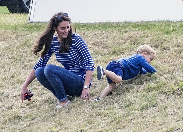 Kate Middleton Photo (  )     /  - 44