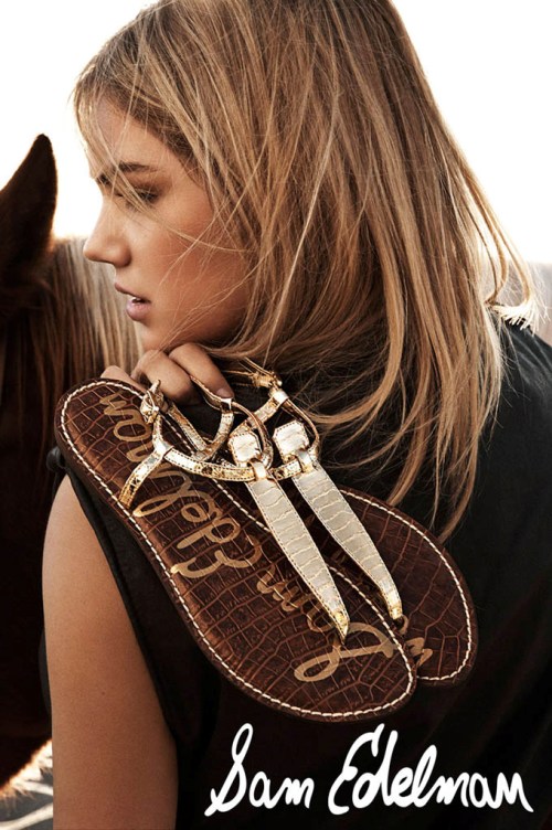Kate Upton Photo (  )  /  - 149