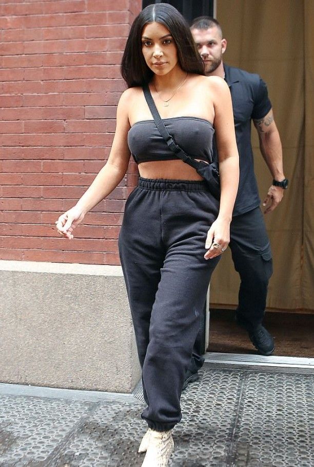   (Kimberly Noel Kardashian/Kim Kardashian)  - , ,  - /  - 119