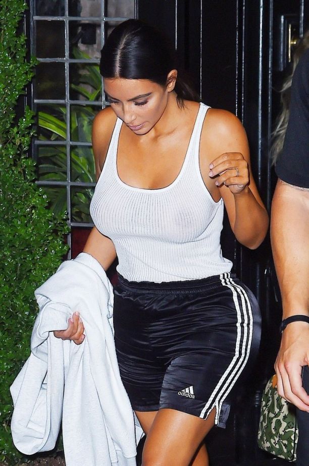   (Kimberly Noel Kardashian/Kim Kardashian)  - , ,  - /  - 134