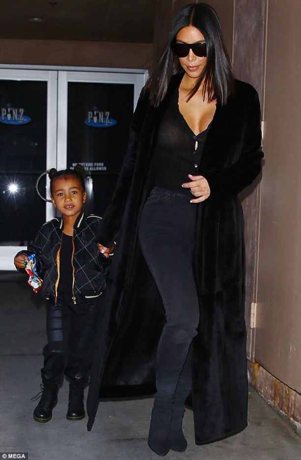  (Kimberly Noel Kardashian/Kim Kardashian)  - , ,  - /  - 142