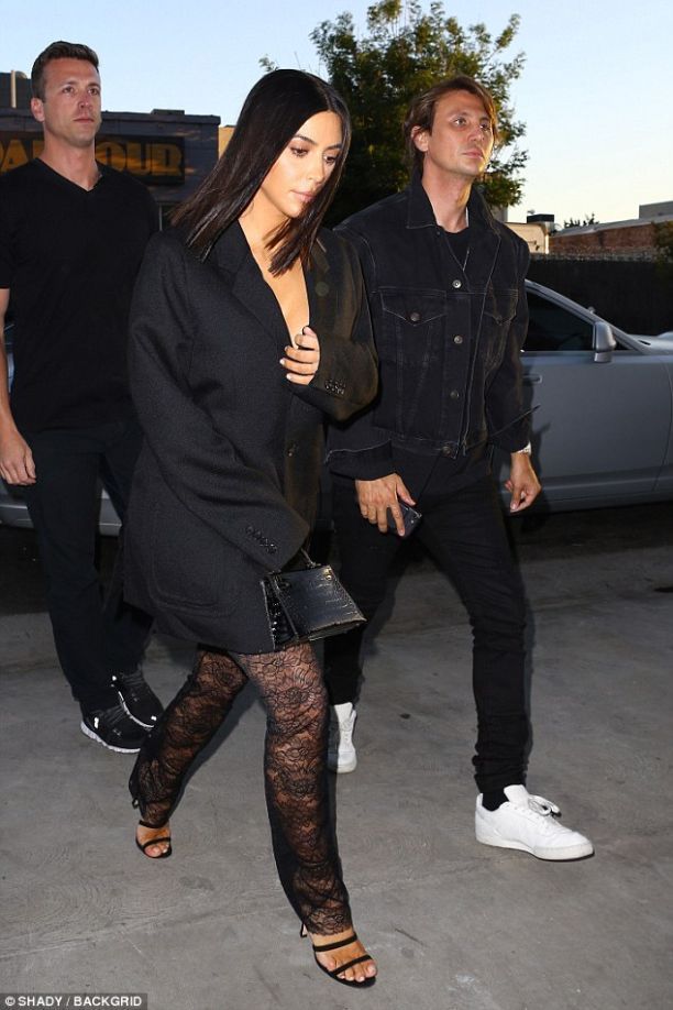   (Kimberly Noel Kardashian/Kim Kardashian)  - , ,  - /  - 145