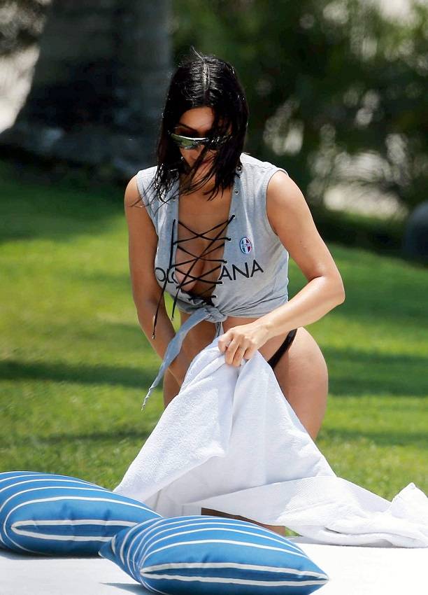   (Kimberly Noel Kardashian/Kim Kardashian)  - , ,  - /  - 156
