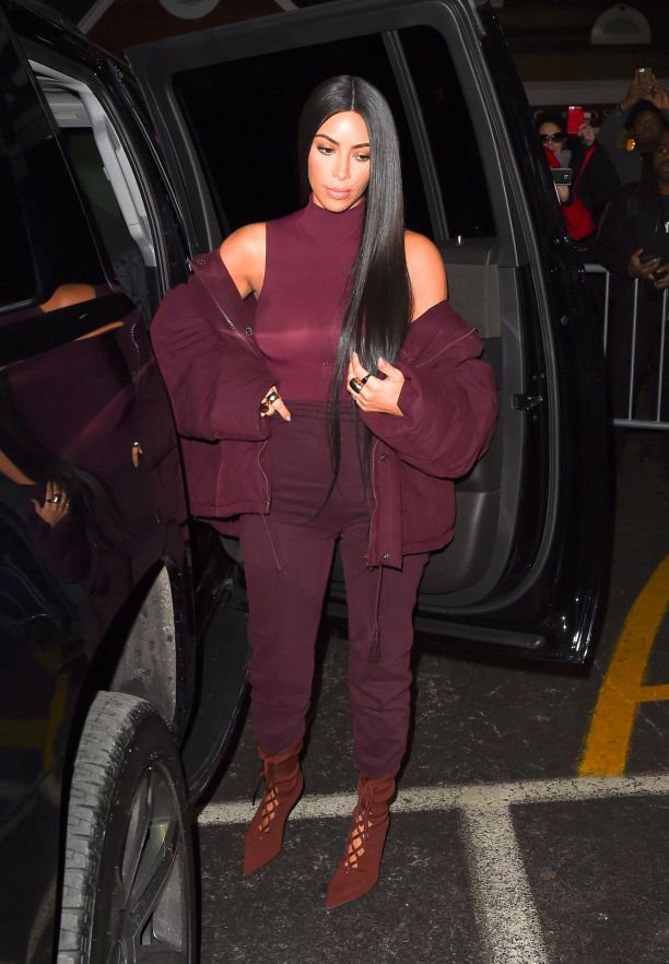   (Kimberly Noel Kardashian/Kim Kardashian)  - , ,  - /  - 210