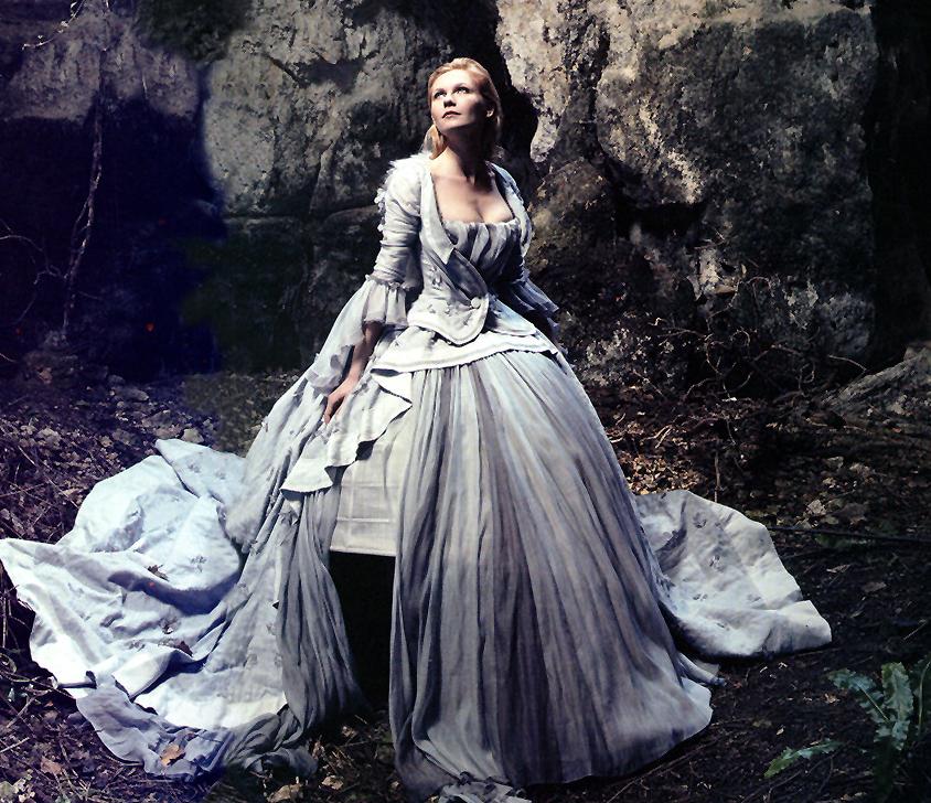 Kirsten Dunst Photo (  )   /  - 86