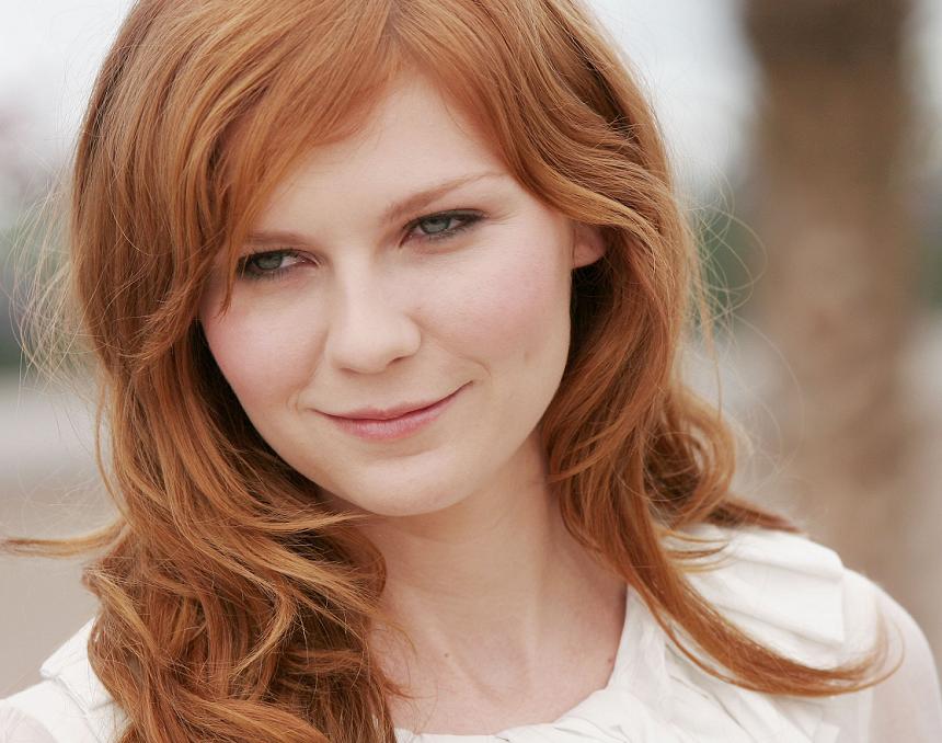 Kirsten Dunst Photo (  )   /  - 93