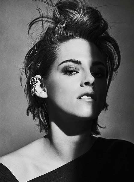   (Kristen Stewart)  -  /  - 50