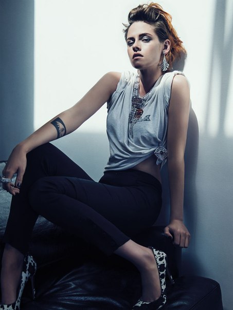   (Kristen Stewart)  -  /  - 52