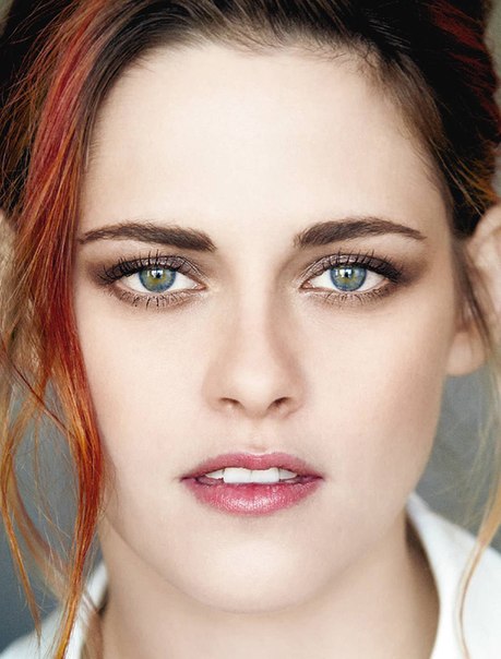   (Kristen Stewart)  -  /  - 54