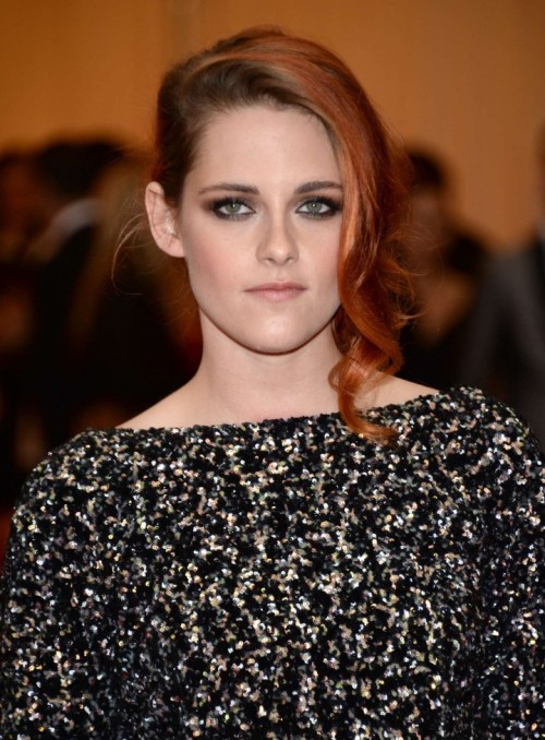   (Kristen Stewart)  -  /  - 70