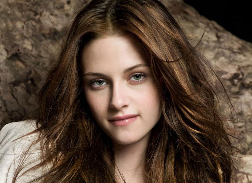   (Kristen Stewart)  -  /  - 105