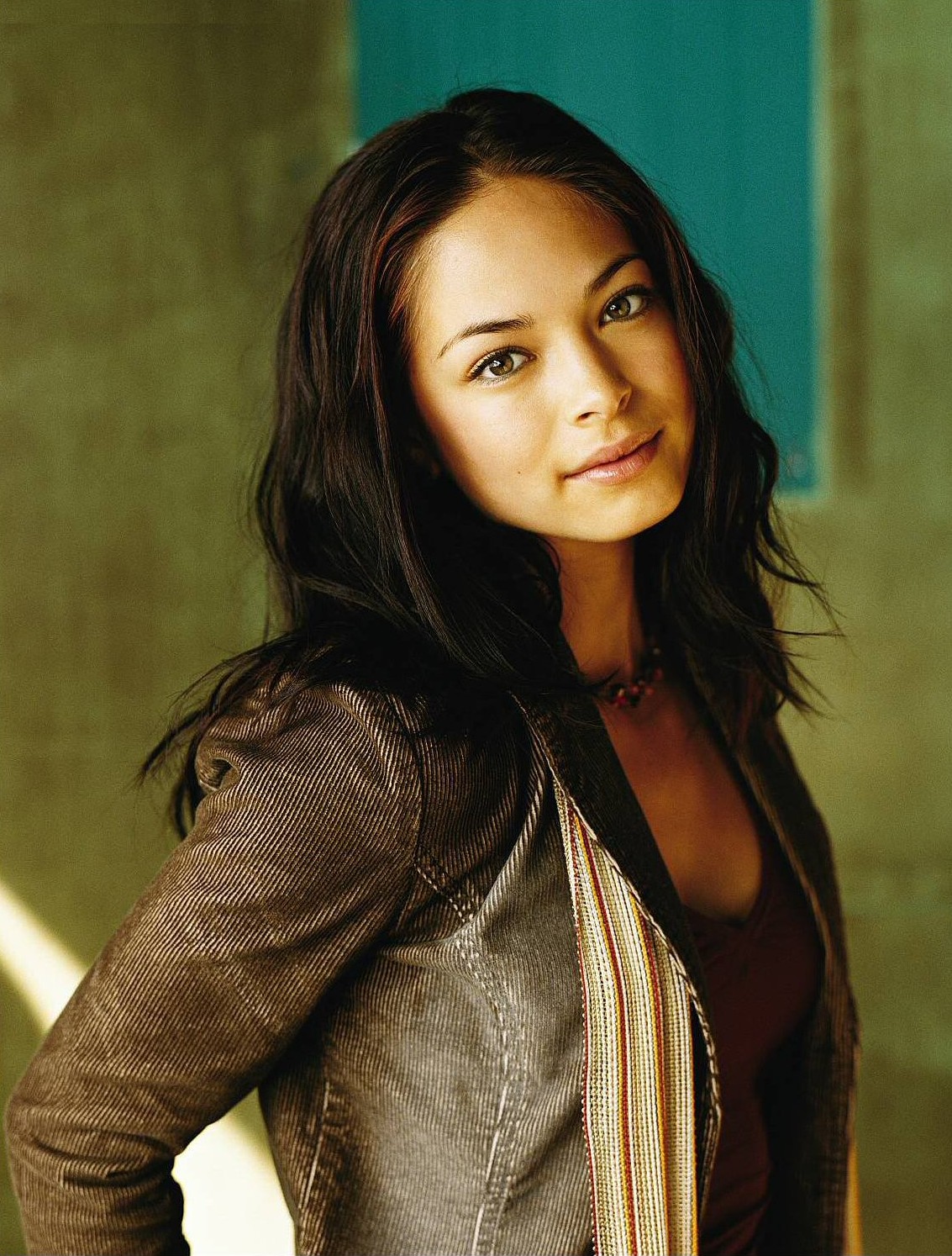 Kristin Kreuk Photo (   )      /  - 8