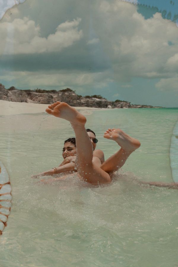   (Kylie Jenner) -  (     ) /  - 115